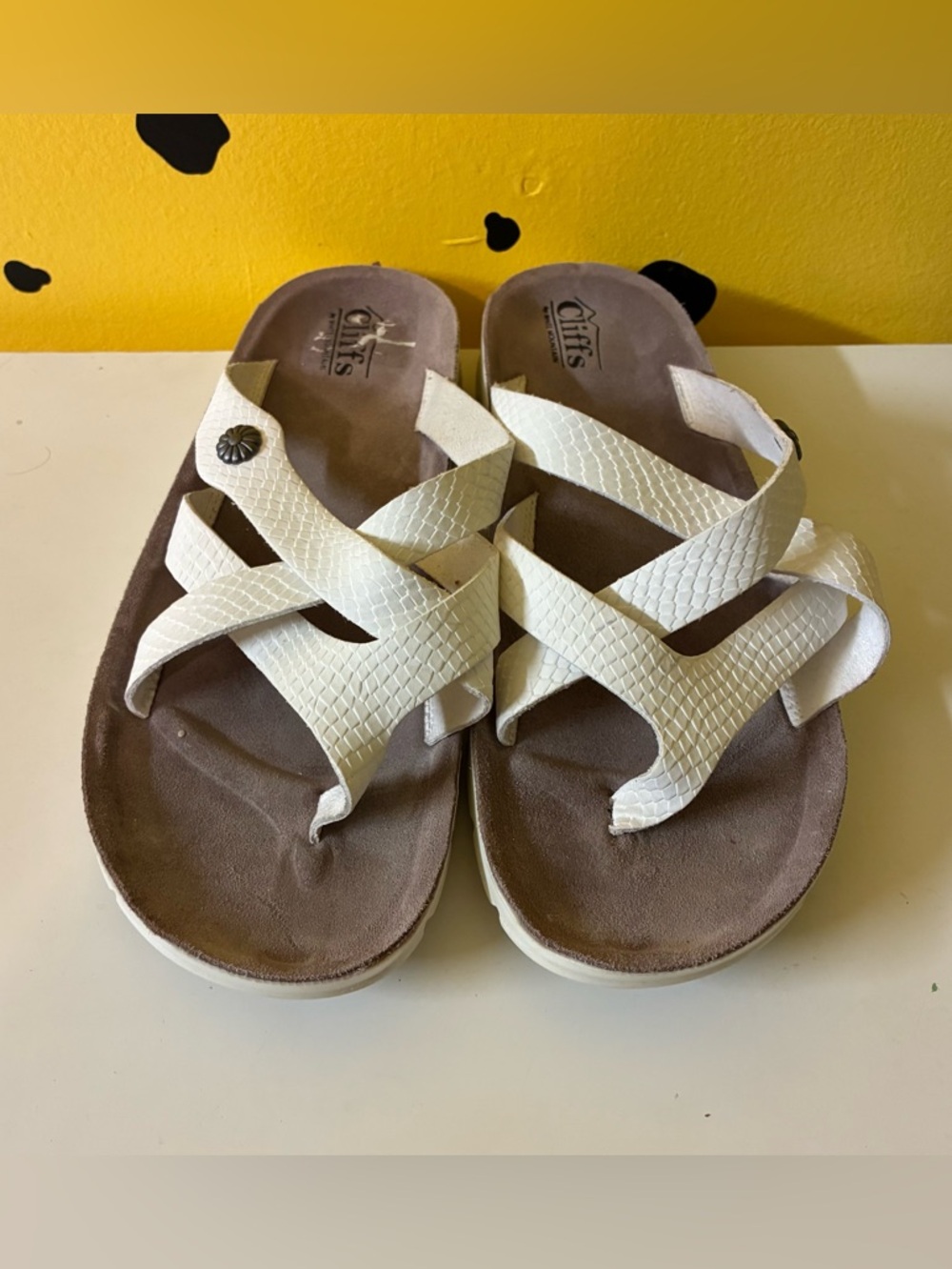 Women White Comfort Sandals Size 10 Casual Summer Slip On Flats